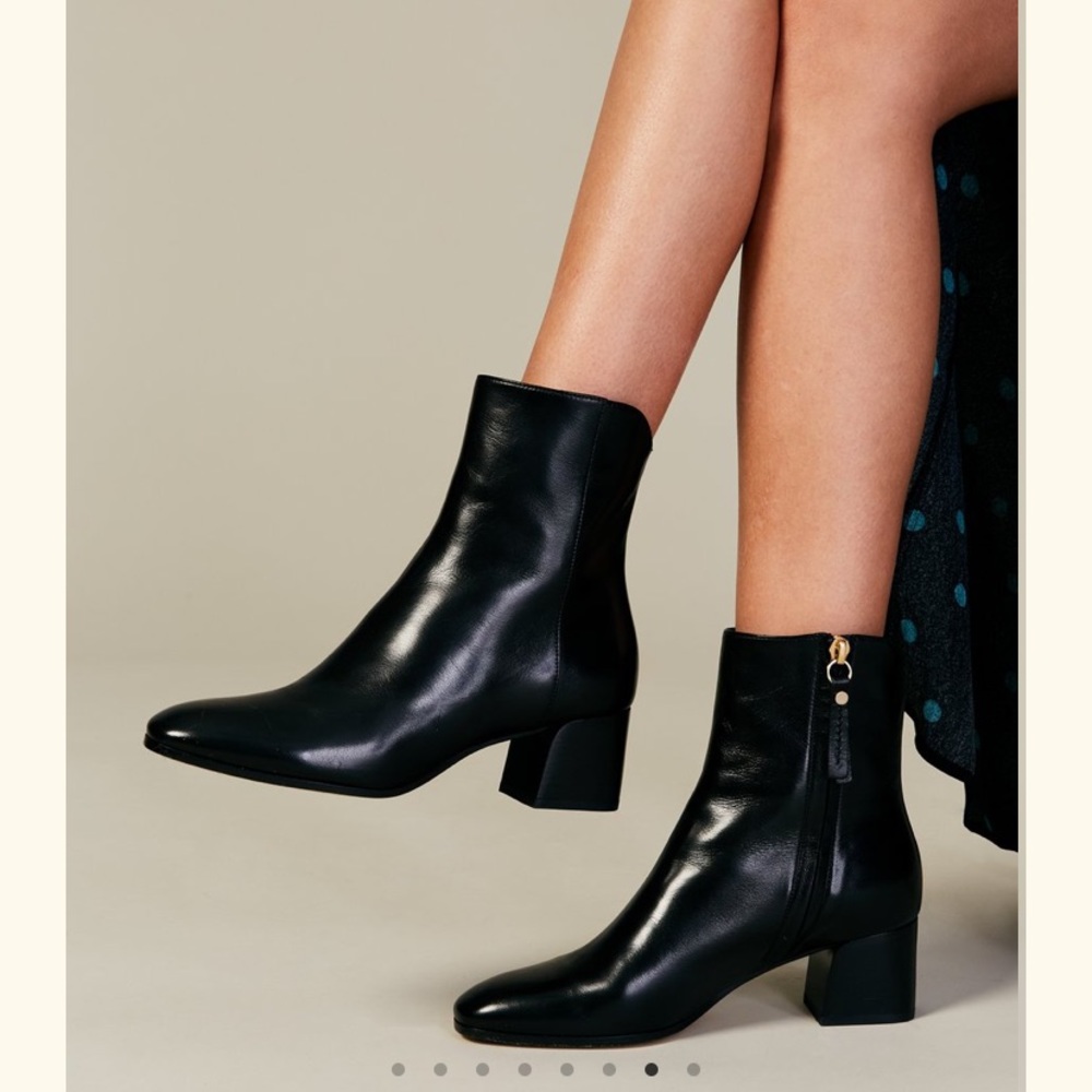 M. Gemi Corsa Concavo Black Leather Ankle Boot